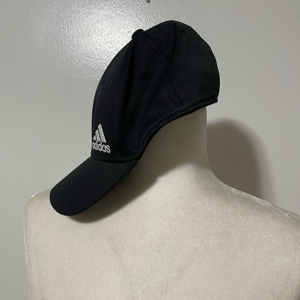 Adidas black cap - Picture 2 of 3